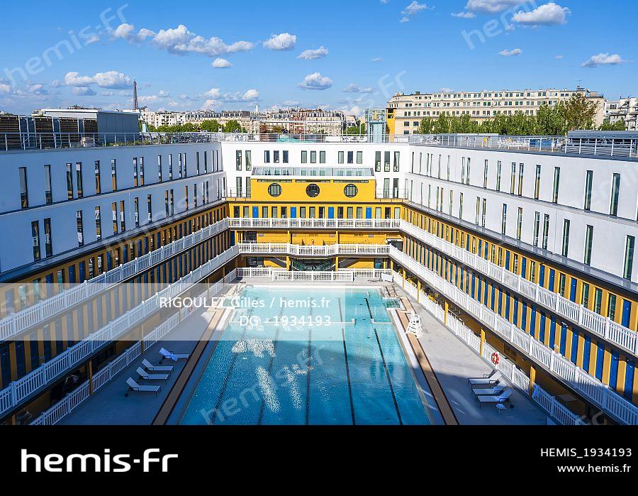 Hemis France Paris La Reouverture De La Piscine Molitor Par