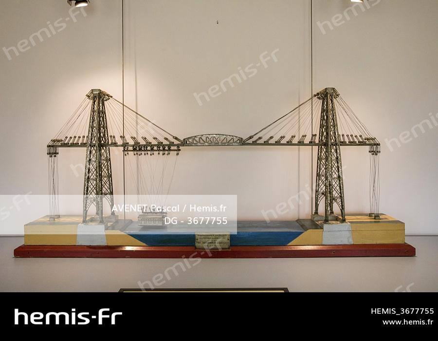 France Loiret 45 Vallee De La Loire Classee Patrimoine Mondial De L Unesco Ville Chateauneuf Sur Loire Le Musee De La Marine De Loire Dans Les Anciennes Ecuries Du Chateau Maquette De Pont Suspendu Dg 13 09 18 Avenet Pascal