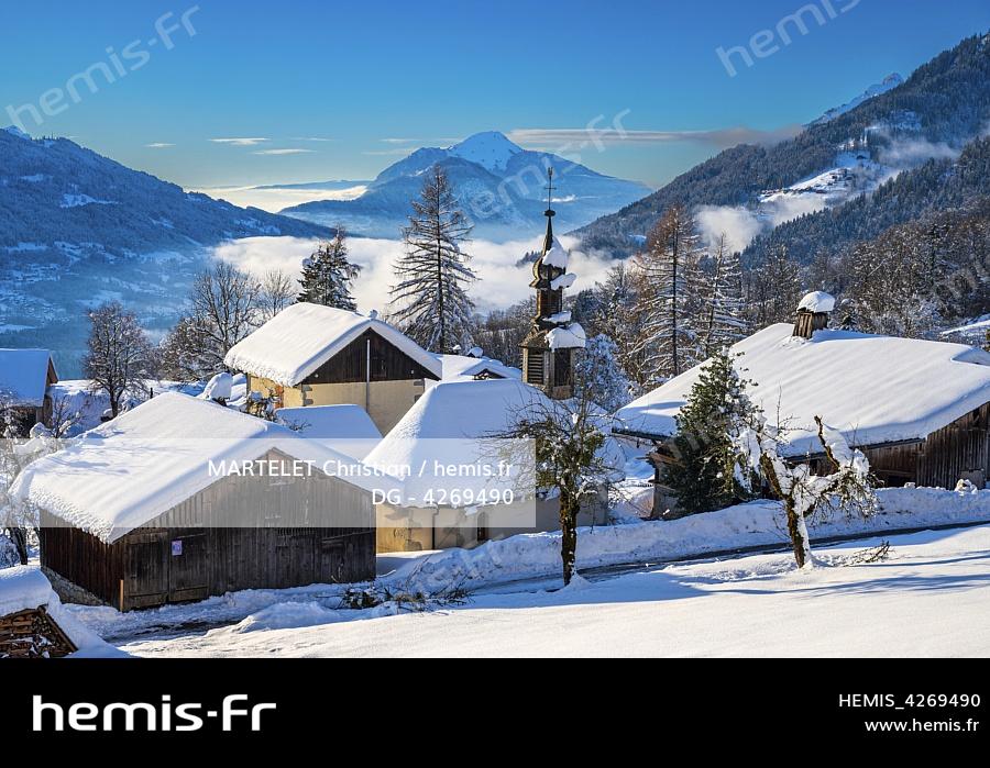 France, Haute-Savoie (74), massif du Chablais, Samoëns, Grand Massif, le hameau de Chantemerle 